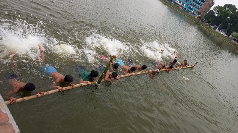 মাদারীপুরে মাসব্যাপী অনূর্ধ্ব-১৪ সাঁতার প্রশিক্ষণ